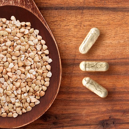Zink Kapseln von effective nature Schale mit Buchweizen und Zink Kapseln mit Buchweizenpulver