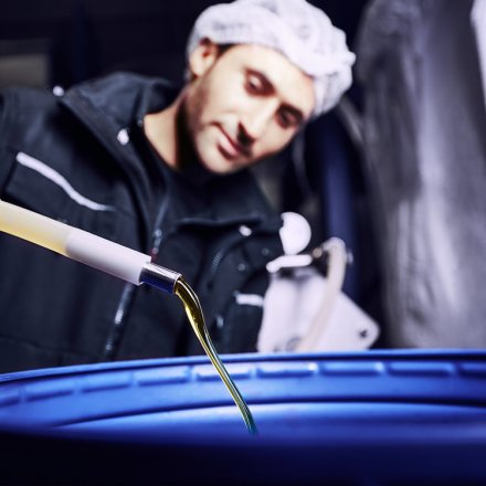 Geröstetes Kürbiskernöl in Bio-Qualität