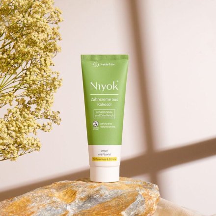 Zahncreme aus Bio-Kokosöl Pfefferminze & Zitrone mit Fluorid - Niyok - 75ml