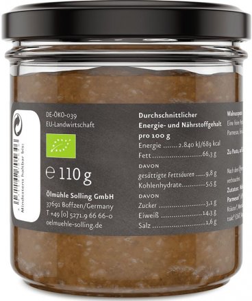 Herzhaftes Walnusspesto mit mediterranen Kräutern