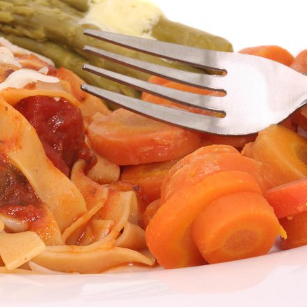 Vegane Tomatensauce mit Karotten
