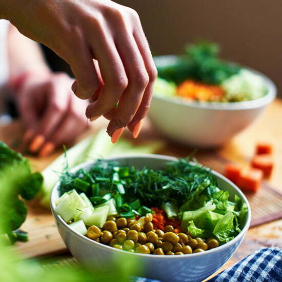 Salatbowl mit kalorienarmen & zuckerfreien Lebensmittel